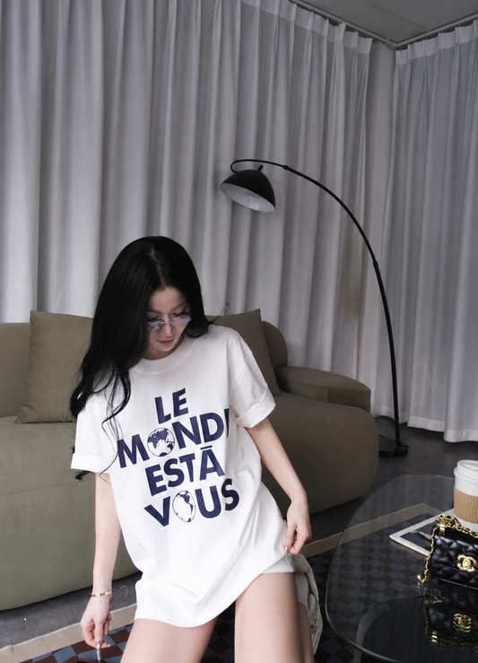 Áo "LE MONDE EST À VOUS"